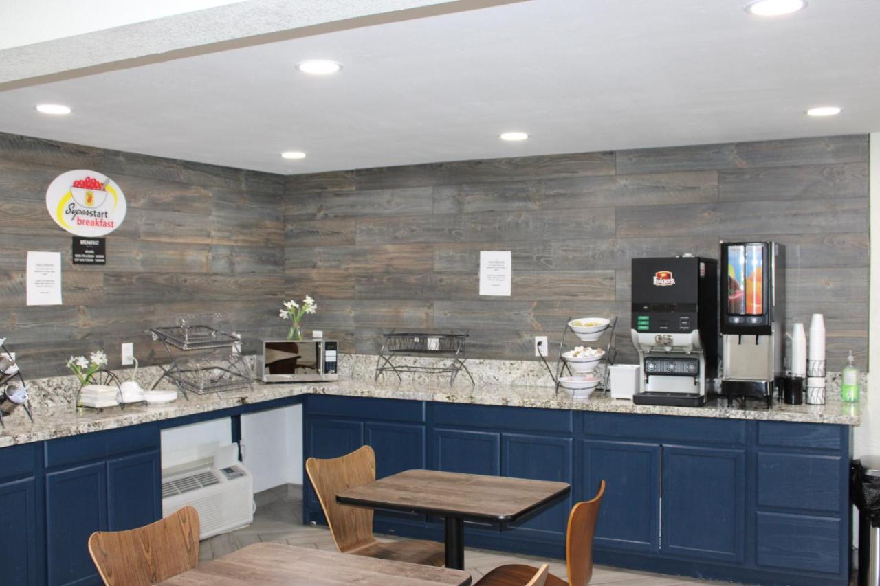 Super 8 By Wyndham Morganton Hotell Exteriör bild